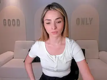 StacyWoods  live sex cam