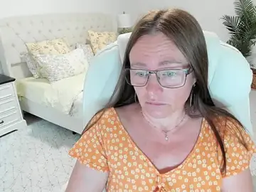 Vika73  live sex cam