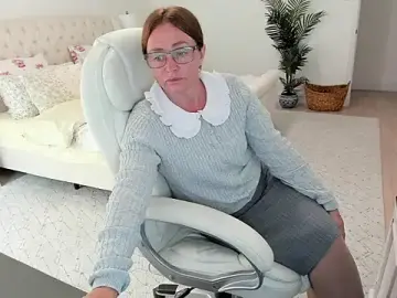 Vika73  live sex cam