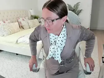 Vika73  live sex cam