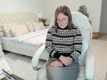Vika73  live sex cam