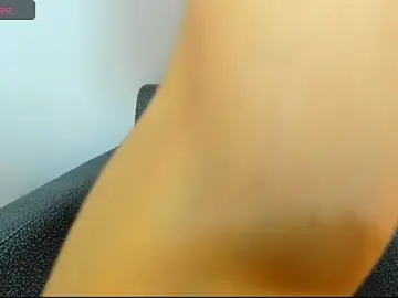 Virgin_Sophia  live sex cam