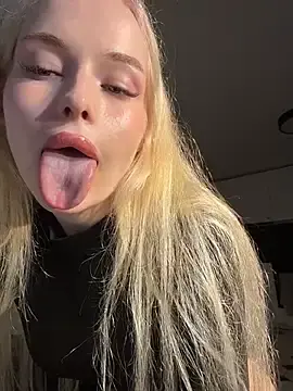 Vladamais  live sex cam