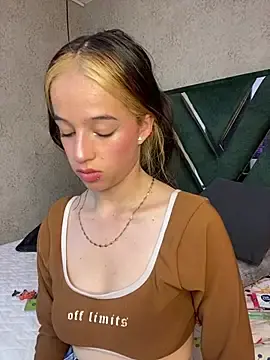 Aly_16  live sex cam