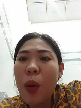 Hero_bayby  live sex cam