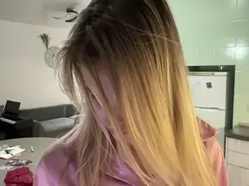 CryBaabyy  live sex cam