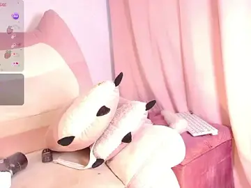 Emilyy_Queen  live sex cam