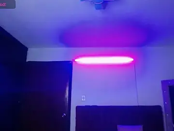 Milly_1_x  live sex cam