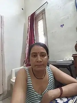 Priyahotty  live sex cam
