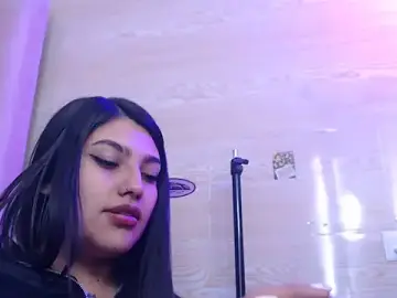 SarahStones  live sex cam