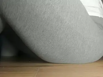 Squirtlady38  live sex cam
