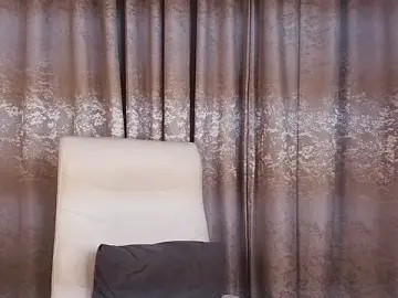 Giina_glow  live sex cam