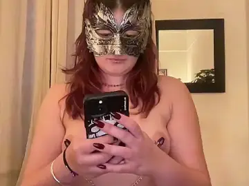 Lexie_75  live sex cam