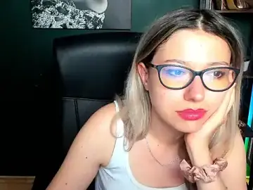 LoveHeidi  live sex cam