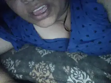First_sexywoman  live sex cam