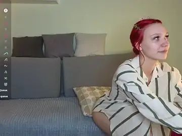 FreedaWidmer  live sex cam