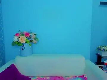 LindaaLu  live sex cam