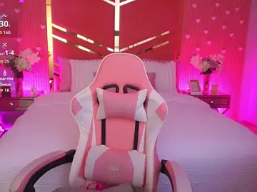 LunarDolly  live sex cam