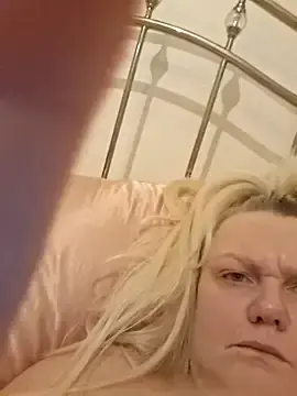 Maralyn-Moree  live sex cam
