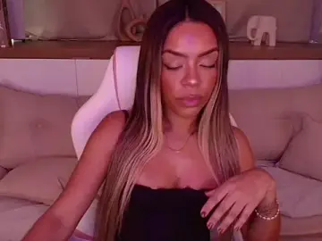 Megan_Wooods  live sex cam