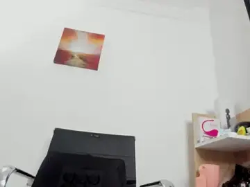 Nia__white  live sex cam