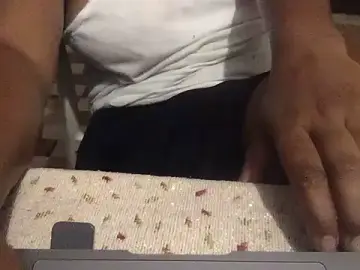 Raveena_hot  live sex cam