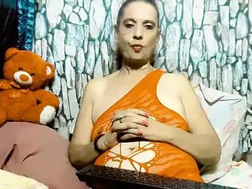 Hot_queen58  live sex cam