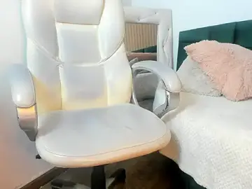 Mishka__  live sex cam