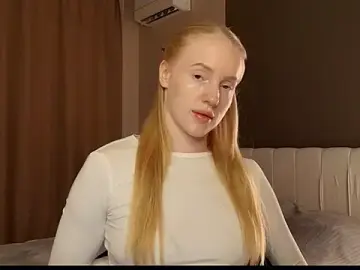 Miss_EliizaShy  live sex cam