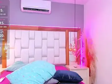 SalomeBins  live sex cam