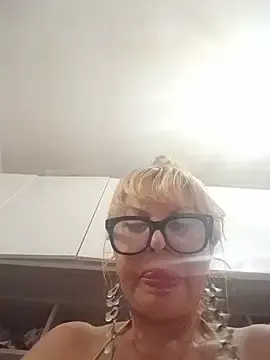 Manyaporno  live sex cam