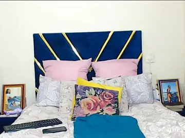 Veronica1xxx  live sex cam
