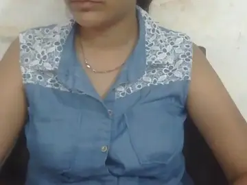 DOLL_CUTY  live sex cam