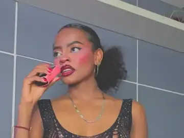 Hilary-banks  live sex cam