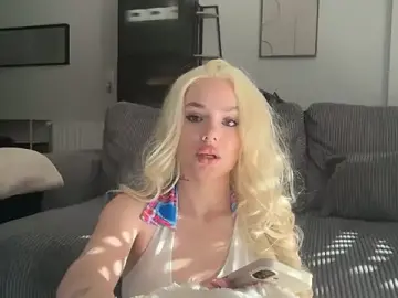 Lanakova32  live sex cam