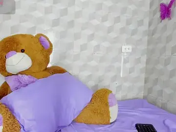 Minie_luna  live sex cam