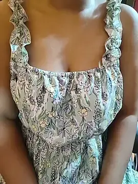 Rashi_gupta00  live sex cam