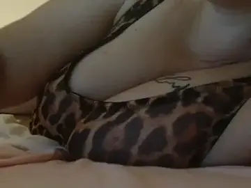 CherryKissXOX  live sex cam