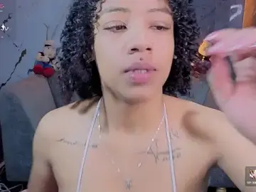 Violeth_b  live sex cam