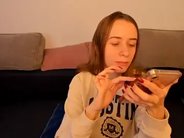 Alisaakiss  live sex cam