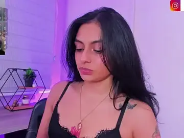 Lilith_petit_  live sex cam