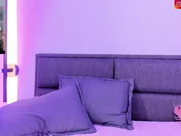 Lilith_petit_  live sex cam