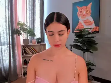 LiaPearce  live sex cam