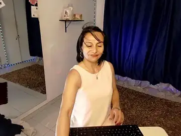 Lola_137  live sex cam