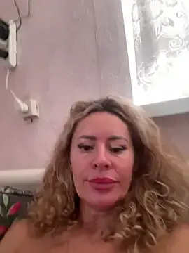 Tania201243  live sex cam