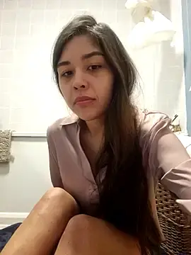 Ariana2001  live sex cam