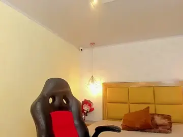 LARSONMIA  live sex cam
