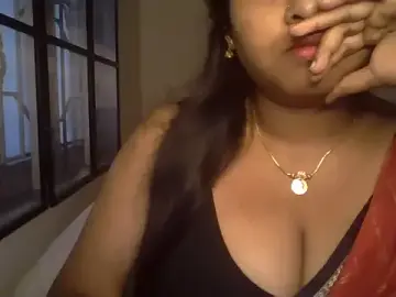 Tamil_Kuttyma  live sex cam