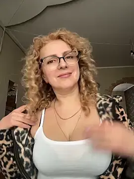 Yana45X  live sex cam