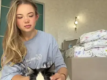 Onetimeandforever  live sex cam
